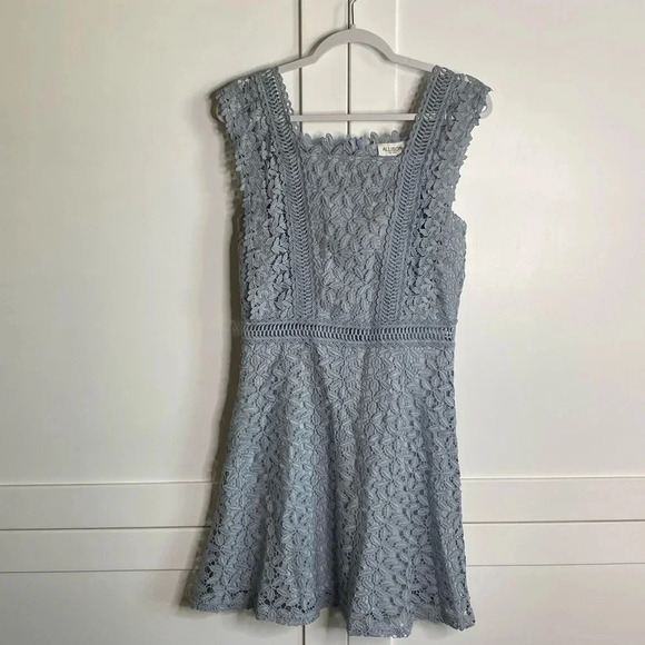 ALLISON NEW YORK Lace Dress - Picture 1 of 5